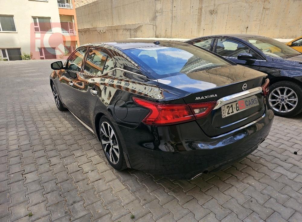 نيسان ماكسيما